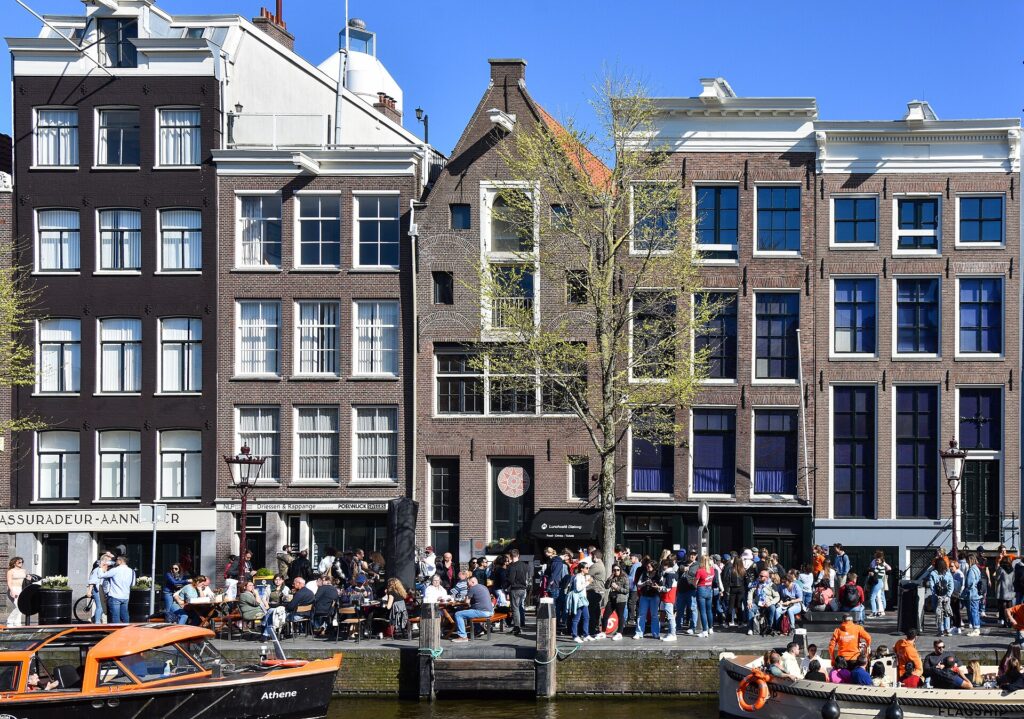 Grachtenhäuser des Anne-Frank-Hauses an der Prinsengracht in Amsterdam